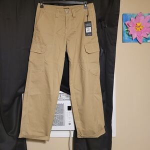 NWT True Religion Cargo wt red stitching